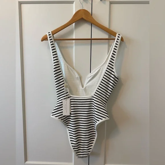 L*Space Coco One Piece Classic, Sailing Along Stripes, L - Picture 6 of 7